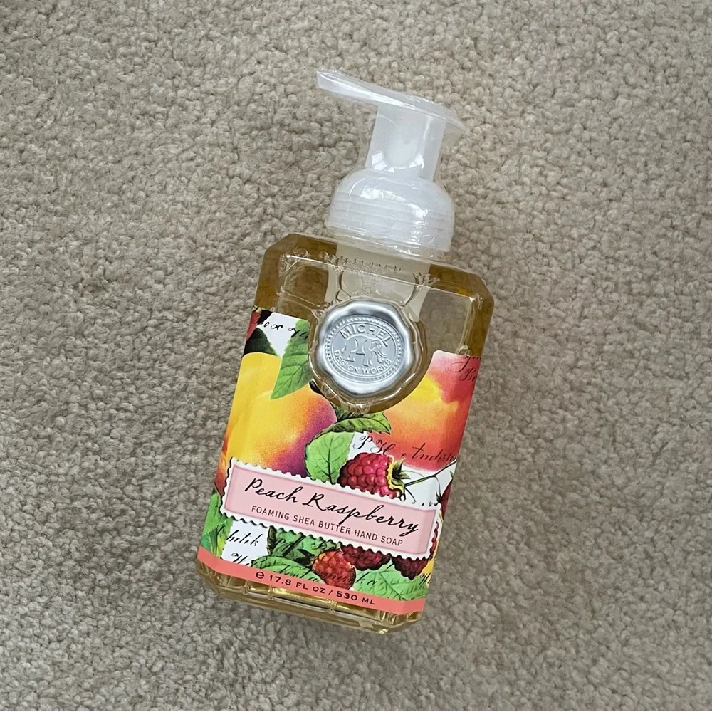 Michel Design Works Peach Raspberry Foaming Hand Soap - Picture 16 of 16